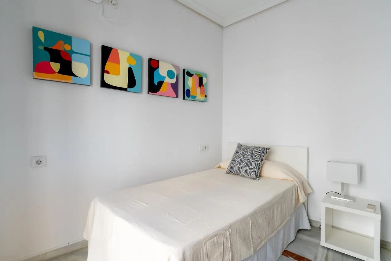 Holi-Rent Cuna Seville Apartment