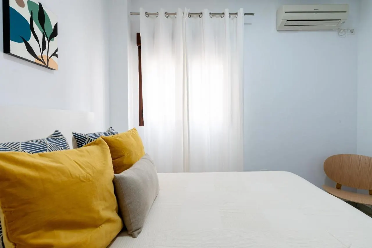 Apartment Holi-Rent Cuna Seville Spain