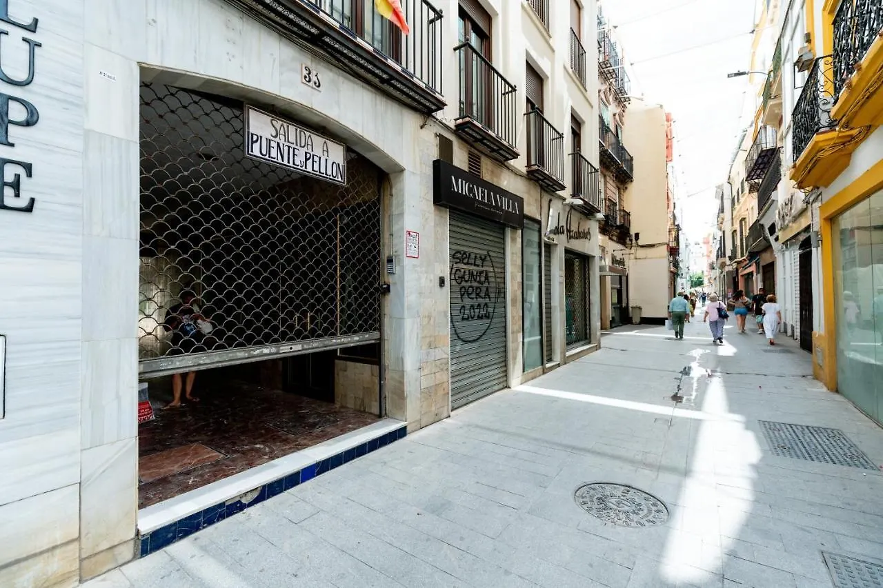 Holi-Rent Cuna Seville Apartment