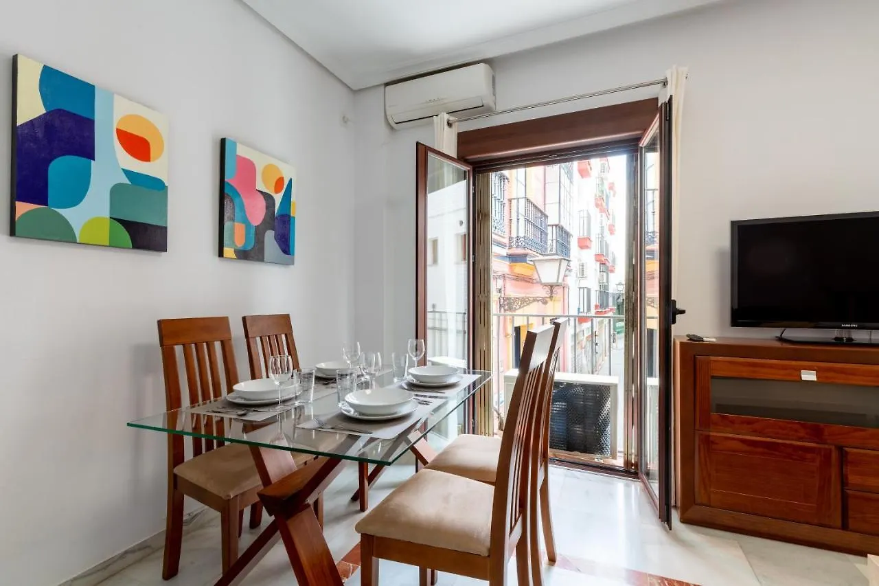 Holi-Rent Cuna contacts